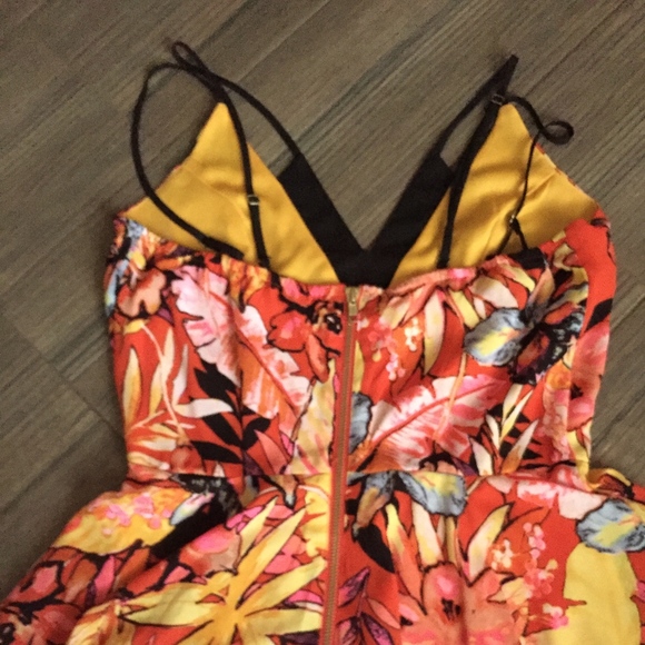 Giani Bini Romper - Picture 2 of 3